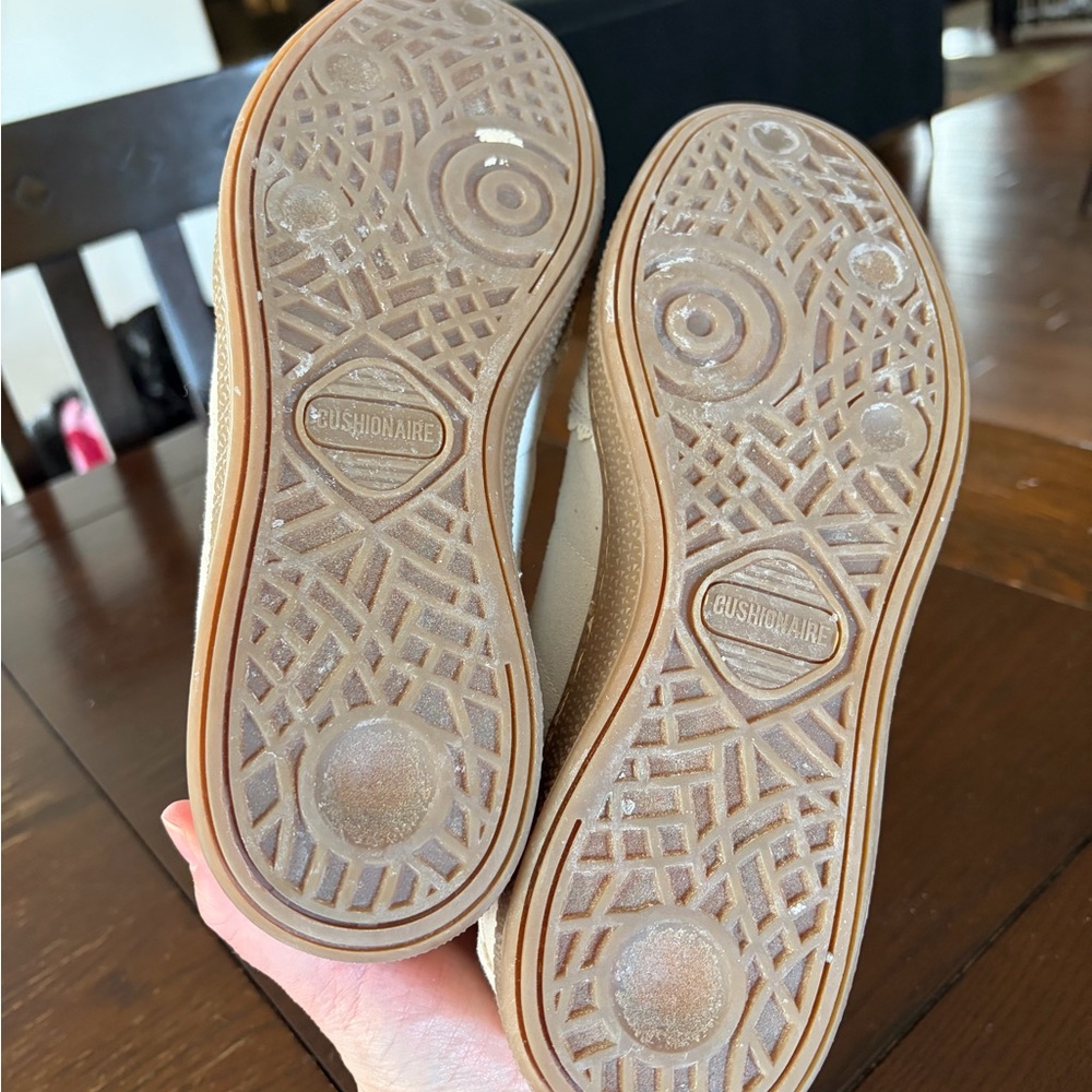 Neutral Lace-Up Women’s Sneakers in Cream - Picture 5 of 5